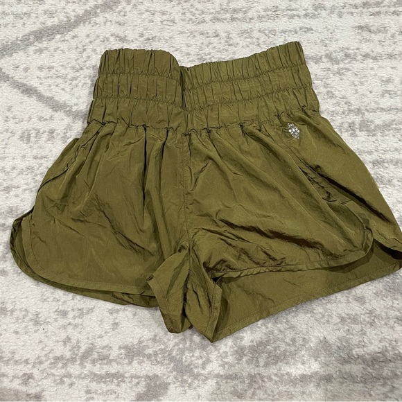 ✨3/$35 ✨ Free People Movement Green The Way Home Army Shorts - Picture 4 of 15